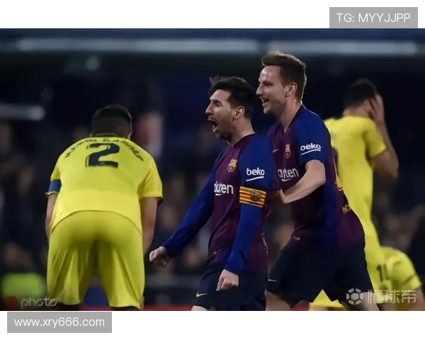 巴萨客战黄潜大名单:法蒂入选,费兰-托雷斯停赛 巴萨客战黄潜大名单:法蒂入选,费兰-托雷斯停赛